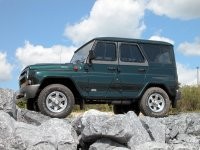  UAZ   