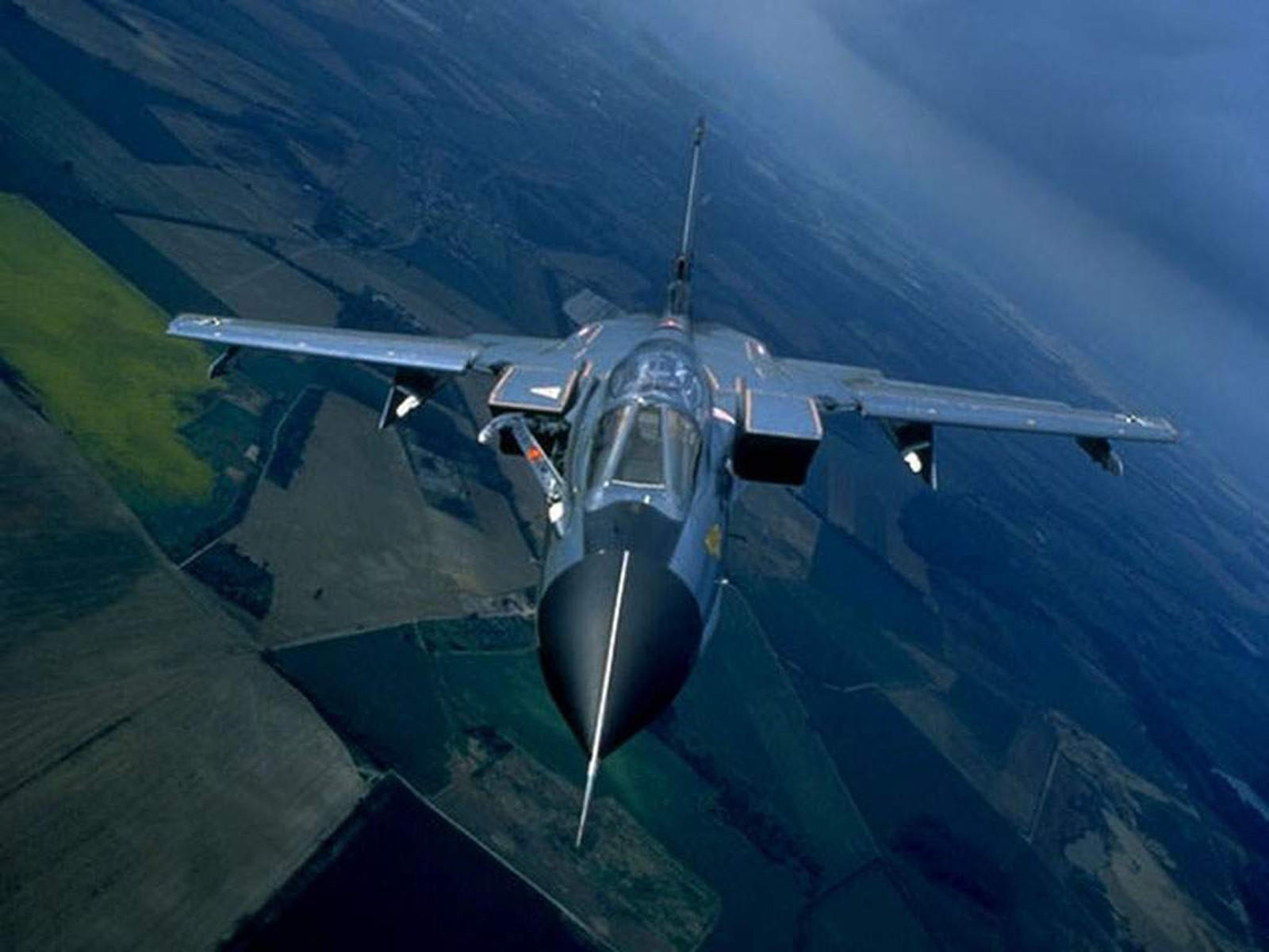 Истребитель фото. Panavia Tornado. Красивые военные самолеты. Лучшие самолеты. Самый лучший истребитель в мире.