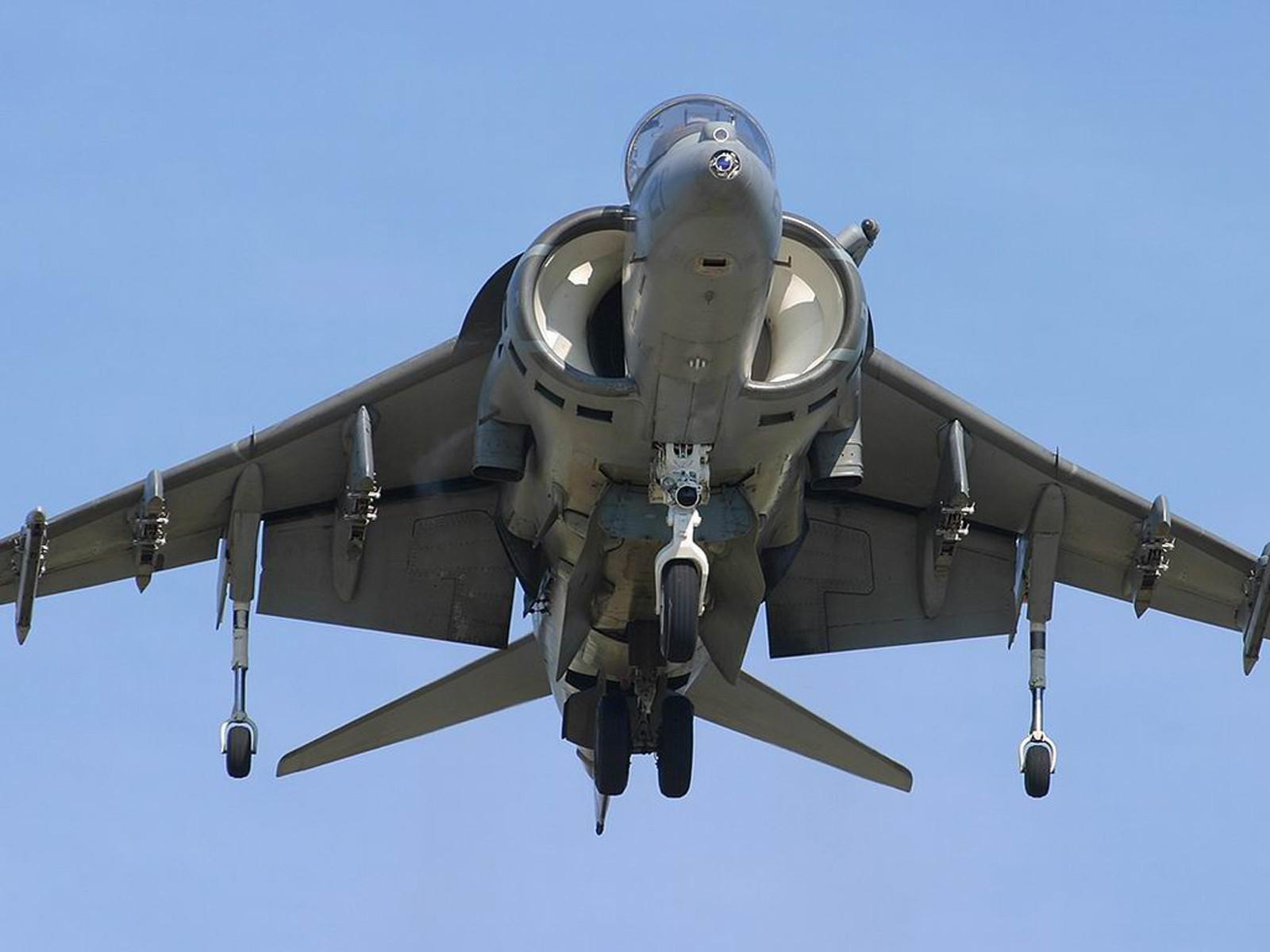 Av 8b. Av-8b «Харриер» II. Штурмовик av-8b Harrier. MCDONNELL Douglas av-8b Harrier II. Av-8b Штурмовик.