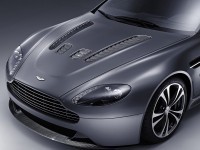      .    Aston Martin