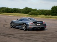  Koenigsegg   .    Koenigsegg