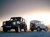   Land Rover  .    Land Rover