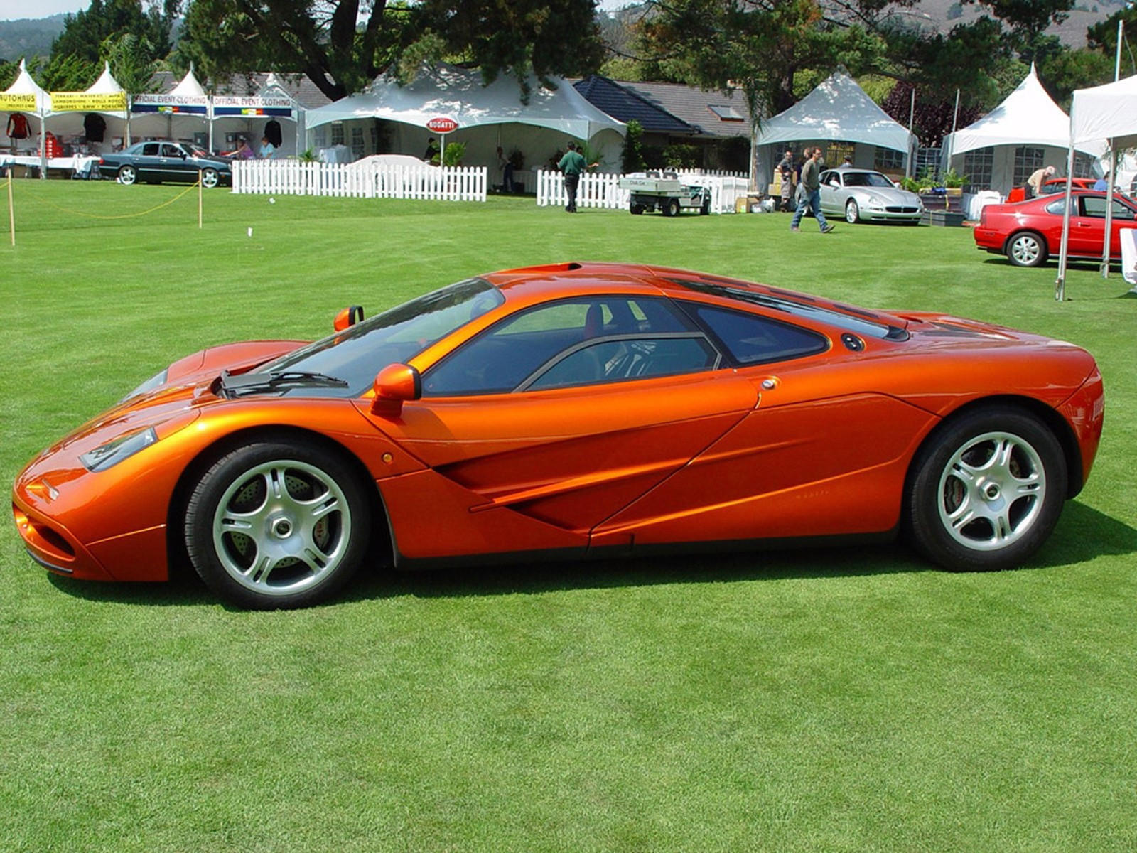 Настоящие машины. MCLAREN f1. MCLAREN f1 car. Автомобиль Макларен ф 1. MCLAREN f1 двери.