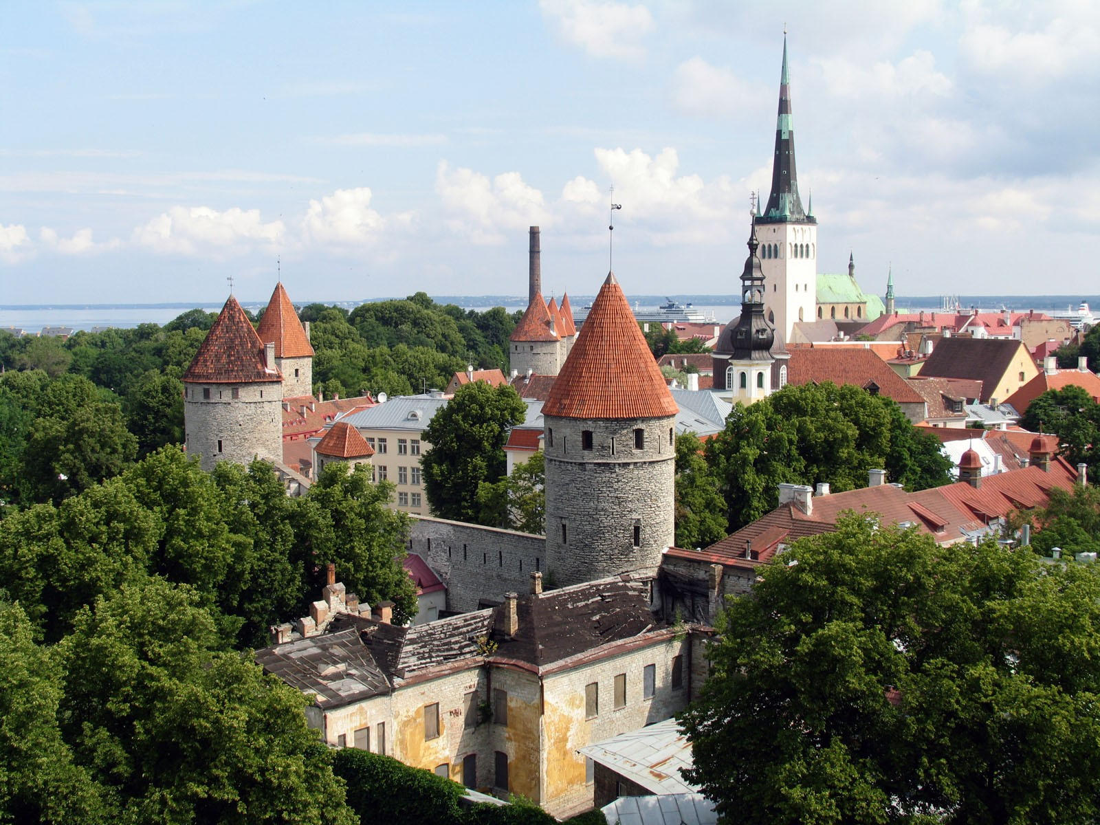 Средневековая крепость Таллинна, Эстония