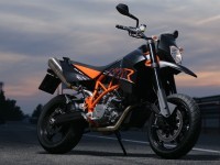    .   KTM