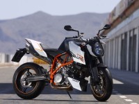  KTM   .   KTM