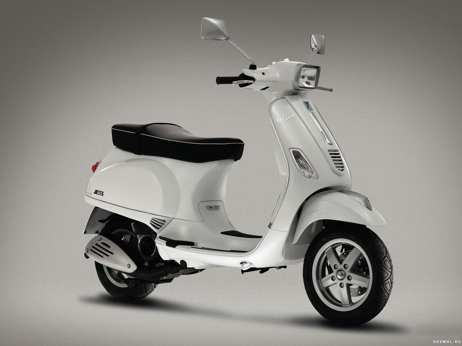 Vespa 125s 50th