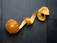 Апельсин с кожурой